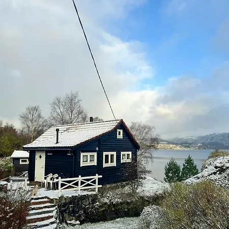 Holiday home Family Close To The Water Near Mjosvagen Lonevag